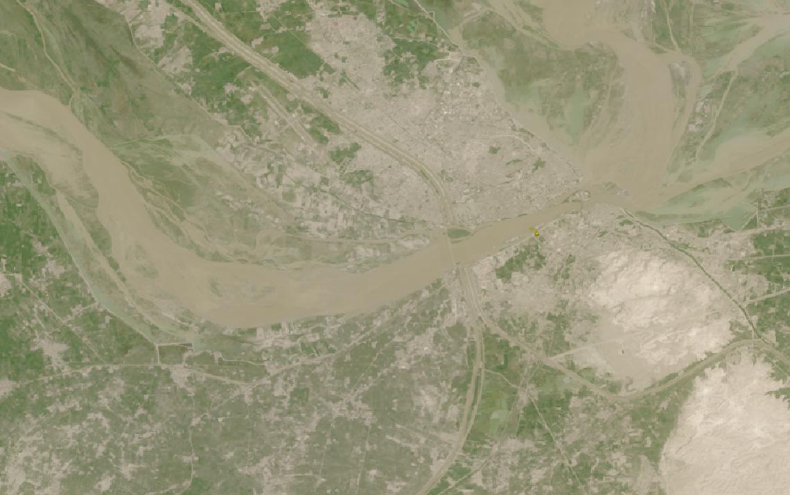 Landsat satellite image of the Indus river floodplain and barrage at Sukkur, Pakistan, during monsoon season